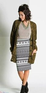 LulaRoe Cassie skirt